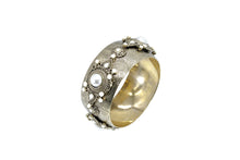 Load image into Gallery viewer, Vintage Inspired Metallic Pearl Bangle
